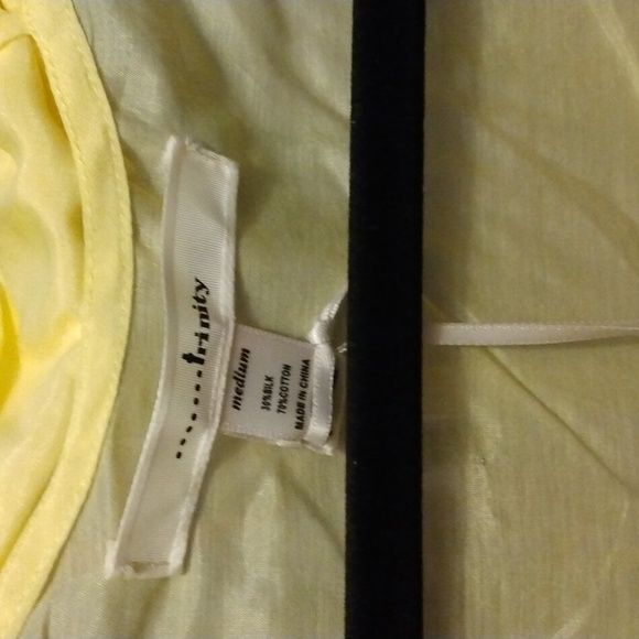 Trinity women's canary yellow sleeveless top Sz Medium - Picture 4 of 17